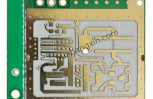 高頻板PCB階梯槽的功能和優勢